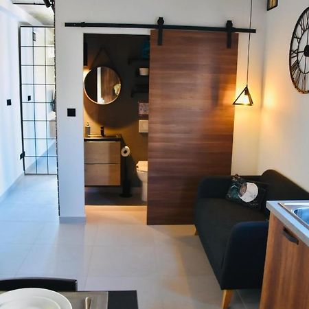 شقة Chic Penthouse Industrial-Style موستا المظهر الخارجي الصورة
